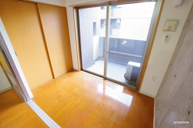 セレニテ新大阪　仲介手数料無料の寝室