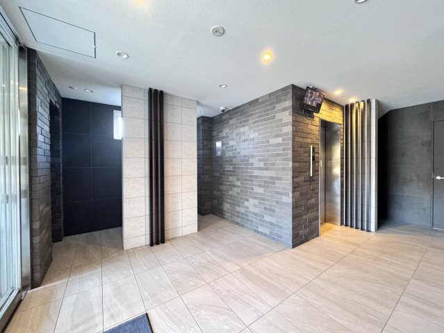 グローリードミール天神のロビー