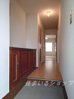 広島市安佐北区口田４丁目の賃貸マンションの玄関