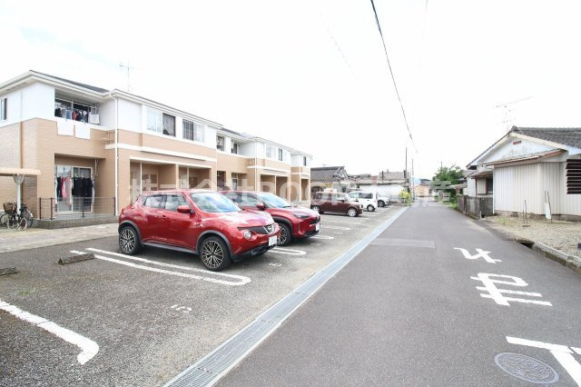 エタニティの駐車場|駐車場完備です