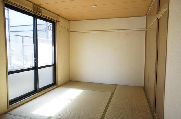 サンビレッジ吉川Dの和室