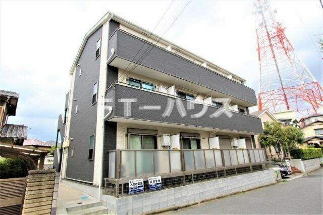 レイエス三山の外観