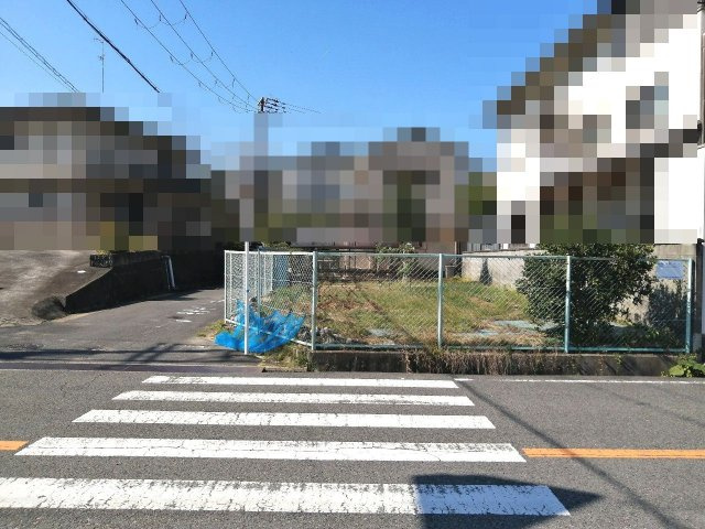 岸和田市尾生町　土地の前面道路含む現地写真