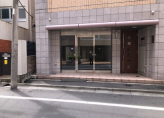 【外観】 | 鉄筋コンクリート造のがっちりとした建物。