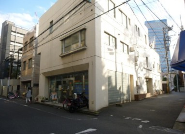 【外観】 | 成瀬ビル | 鉄筋コンクリート造のがっちりとした建物。