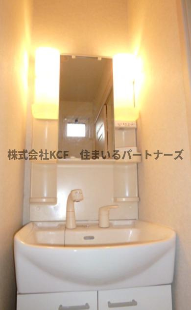 リブレア東櫛原A棟の独立洗面台|使いやすい独立洗面台です