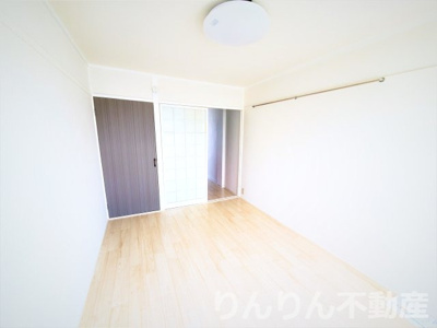 【洋室】 | アーバンスタイル山城 | 明るい洋室です