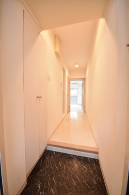 【玄関】 | グランシャリオ山本通