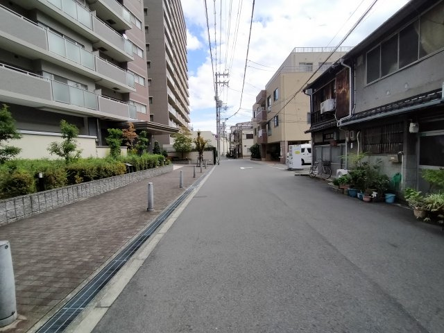 ユニハイム緑橋の周辺|周辺道路です。
閑静な住宅街です