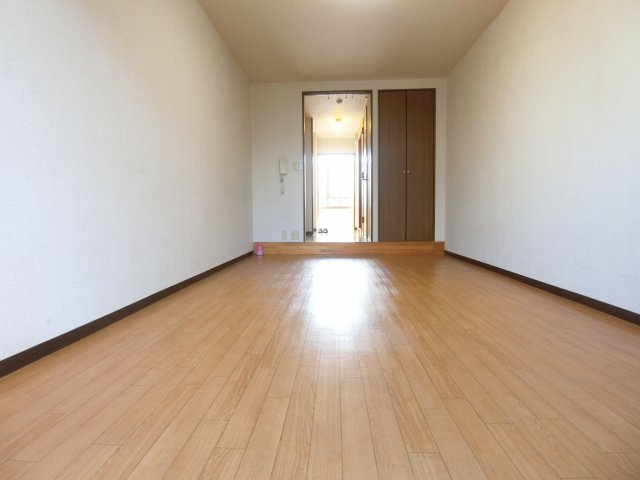 マンション福寿の洋室