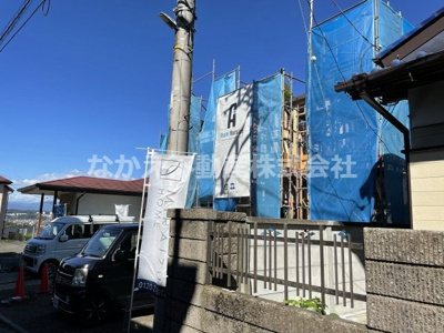 【前面道路含む現地写真】 | 仲介手数料無料　多摩市連光寺６丁目新築戸建て２棟　１号棟