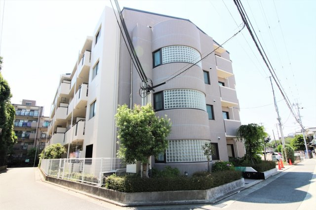 伊丹市千僧２丁目の中古マンションの外観