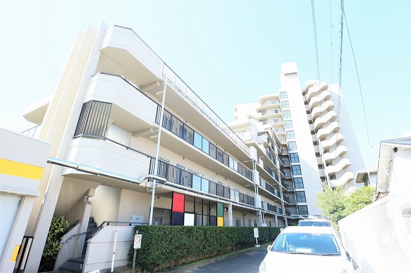 伊丹市北本町１丁目の中古マンションの外観