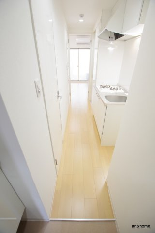 Collina 仲介手数料無料の玄関