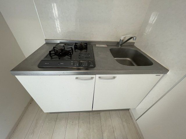 ロイヤルメゾン幕張本郷の独立洗面台