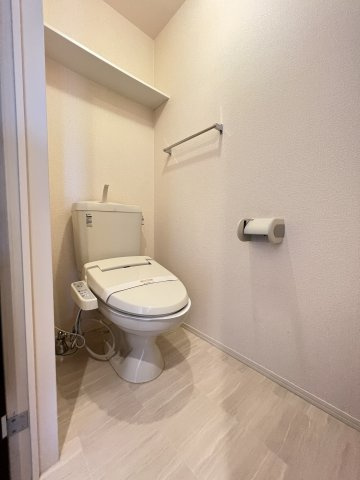 ルミエール新道のトイレ|温水洗浄便座付き