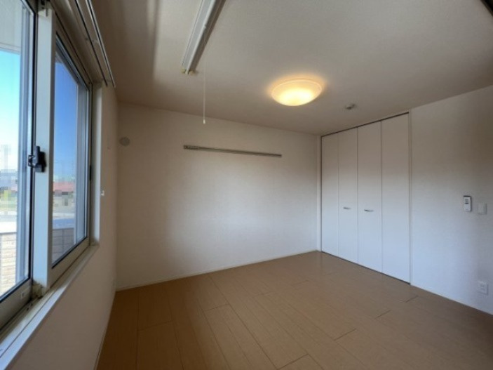 ルミエール新道の洋室|南洋室６帖