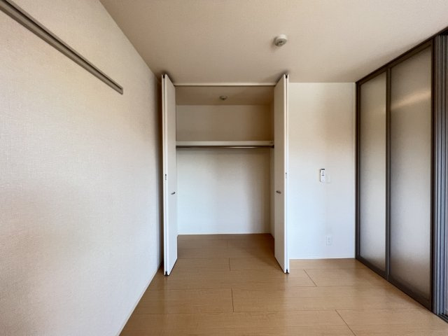 ルミエール新道の収納|南洋室にあるクローゼットです。