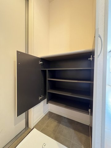 ルミエール新道の収納|シューズボックス