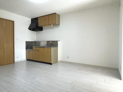 【居間・リビング】 | 手塚マンション | こちらの居間で趣味の時間をお楽しみください