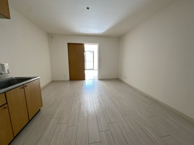 【洋室】 | 手塚マンション | 収納豊富です