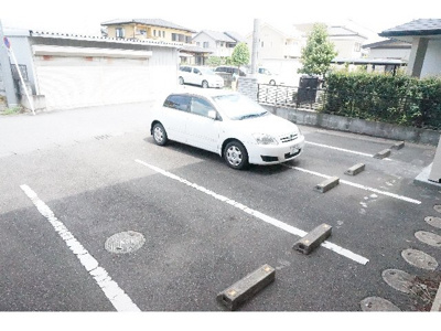 【駐車場】 | 手塚マンション | 駐車スペースもあります