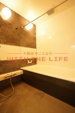 ペルラディアマンテ【10，000円キャッシュバック対象物件】の浴室|きれいなお風呂です