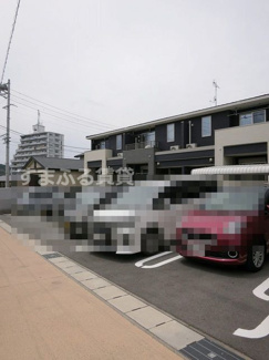 【駐車場】