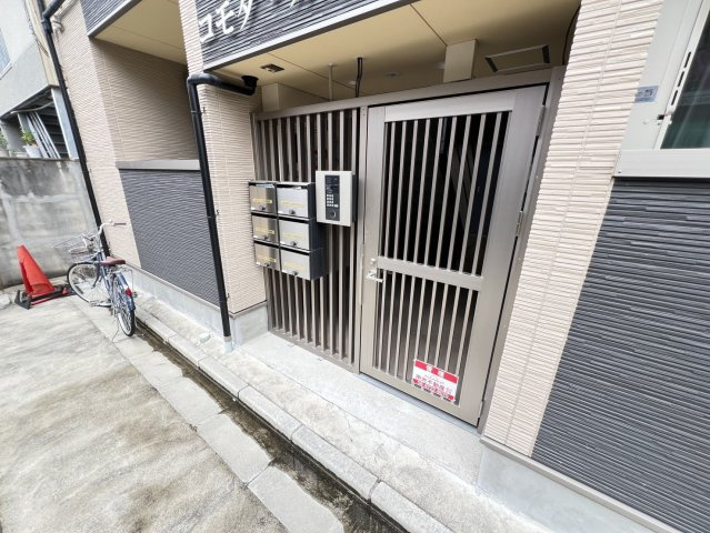 コモダ・カーサ長瀬(近畿大学 一人暮らし)のエントランス
