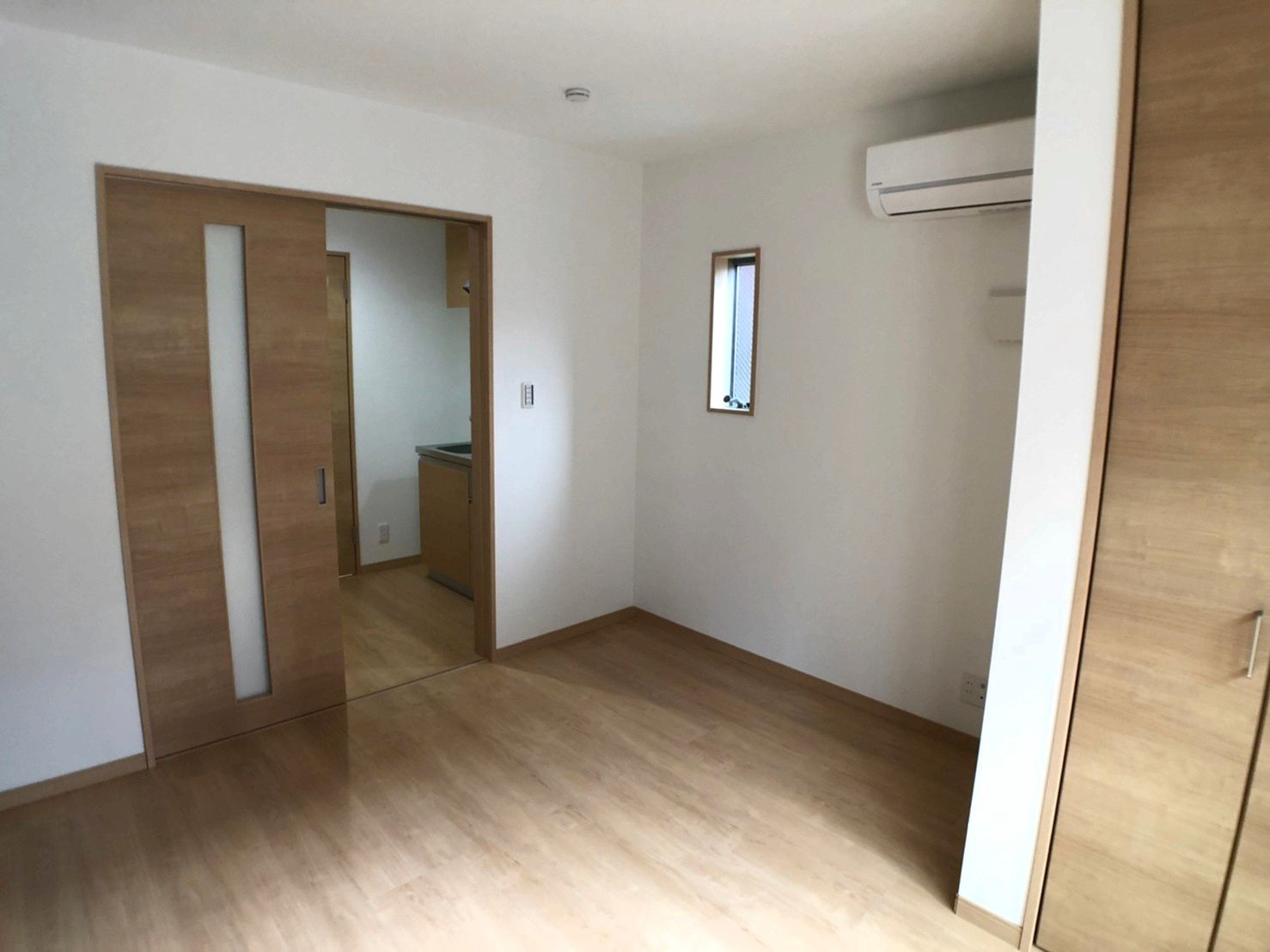 コモダ・カーサ長瀬( 近畿大学 一人暮らし )の洋室