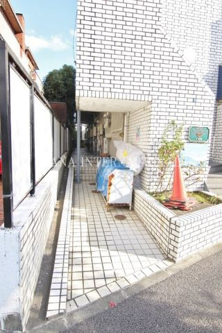 ローズアパートＱ41番館のエントランス