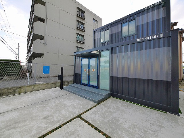 七条東町店舗の駐車場