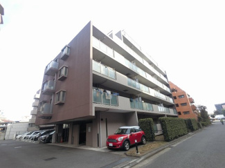 【外観】 | 総戸数４８戸、２００２年３月築、管理人は日勤勤務につき管理体制良好です♪