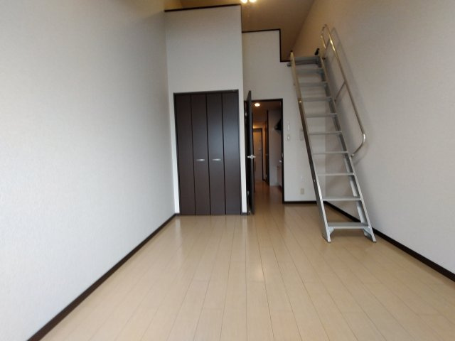  | エスティームⅡ番館