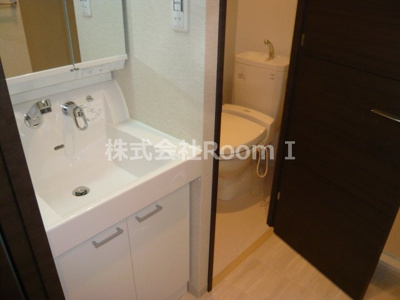 【独立洗面台】 | レオンコンフォート本町東 | 使いやすい独立洗面台です