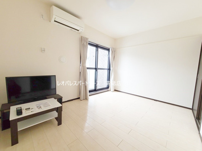 【居間・リビング】 | ラフテル西台 | 反転タイプ