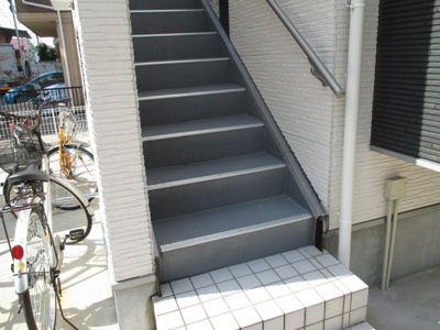 【エントランス】 | カレッジヒルズ瑞光 | 共用部の階段です