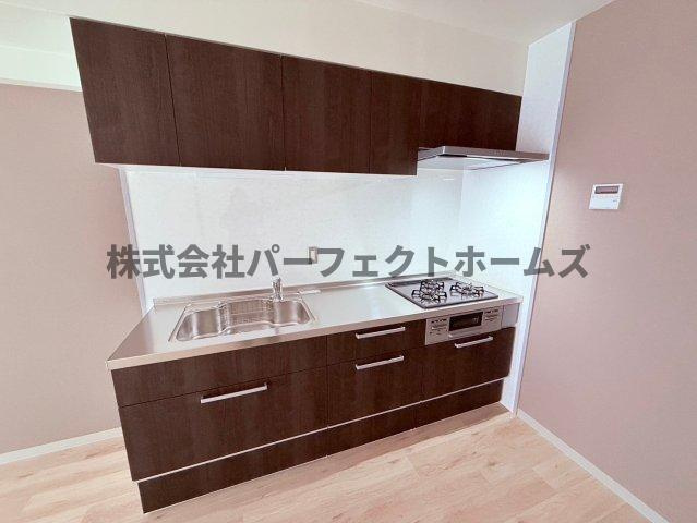 天の川フラットのキッチン|綺麗なシステムキッチンで掃除もラクラク