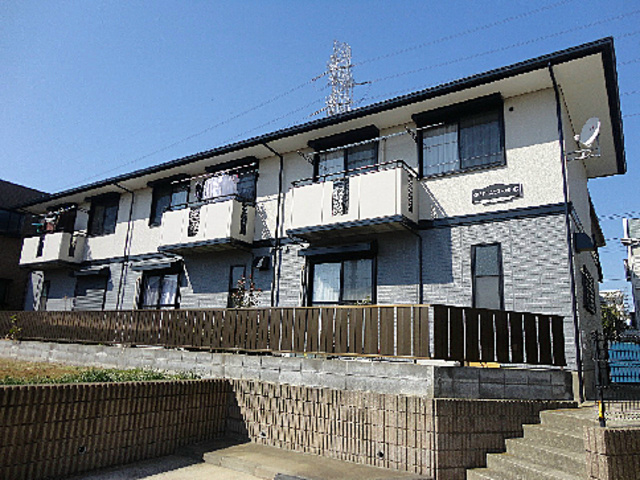 グリーンコーポCの外観|人気のテラスハウスです//駐車場1台付きです。