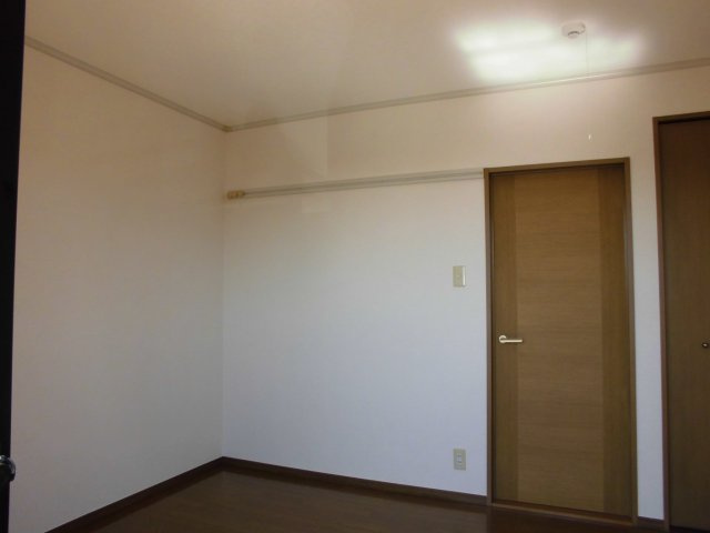 グリーンコーポCの洋室
