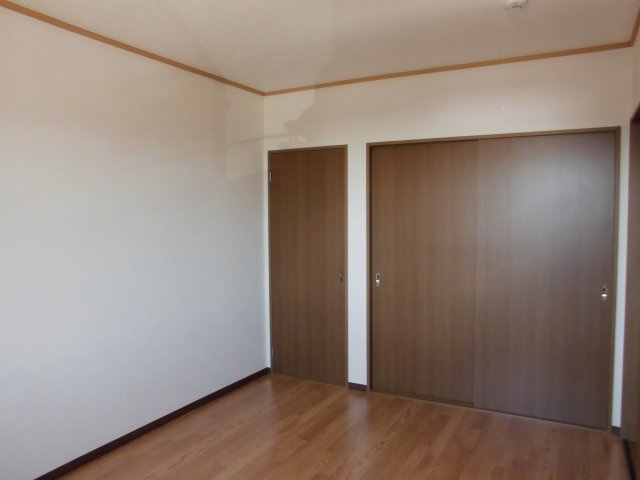 グリーンコーポCの洋室