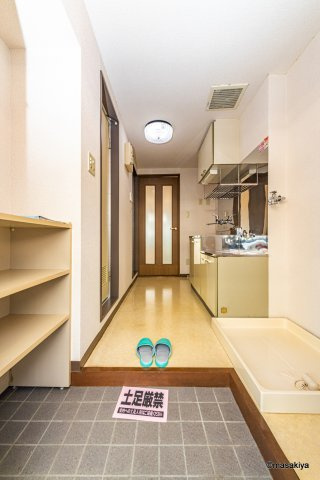 ブラウンヒルズ1番館の玄関|玄関