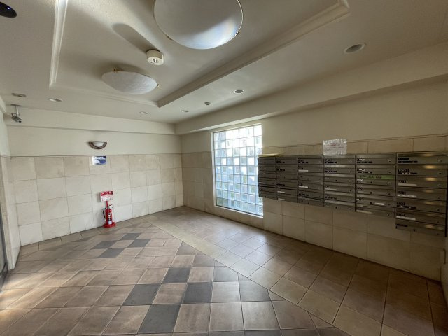 キャッスルハイツ知多半田駅前のエントランス