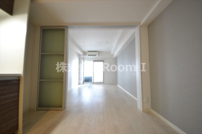 【居間・リビング】 | プレサンス堺筋本町駅前 | おしゃれな居間です