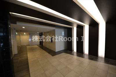 【エントランス】 | プレサンス堺筋本町駅前 | 毎日通るエントランスはこのようになっています