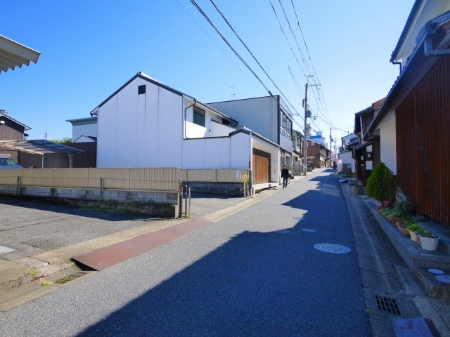 奈良市鳴川町店舗の周辺