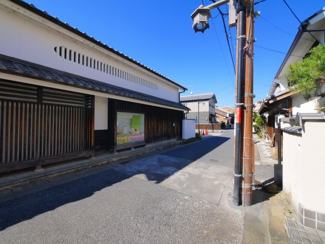 奈良市鳴川町店舗の周辺