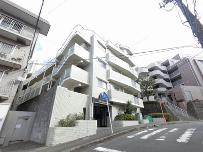 【外観】 | クリオ保土ヶ谷参番館 | 総戸数１７戸、１９９０年２月築、管理人は日勤勤務につき管理体制良好です♪