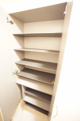 【収納】 | グレイスコート | ※同物件、同タイプ、間取り反転のお部屋です※角部屋の為二面採光になります。