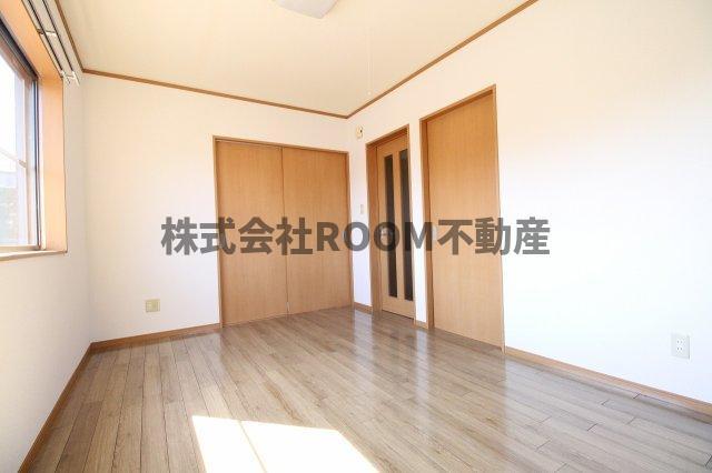 グリーンコーポ立野の居間・リビング|こちらの居間で趣味の時間をお楽しみください